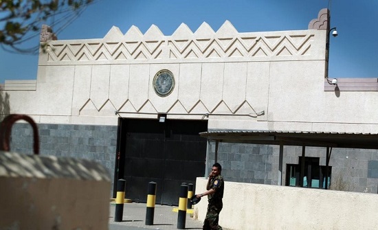مجدداً.. ميليشيا الحوثي تخطف موظفاً بالسفارة الأميركية مجدداً.. ميليشيا الحوثي تخطف موظفاً بالسفارة الأميركية