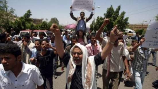 اليمن.. يغتصب طفلته بـ"وحشية" اليمن.. يغتصب طفلته بـ"وحشية"
