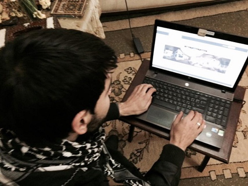 فلسطيني يخترع نظاماً يتحكم عن بعد بالمنزل فلسطيني يخترع نظاماً يتحكم عن بعد بالمنزل