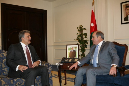 غول يتحدث للملقي عن اعجابه بالاردن وقيادته ونظامه السياسي