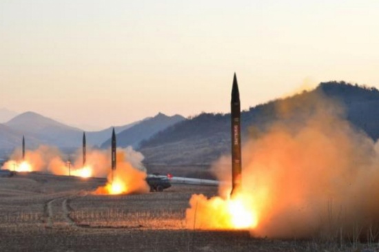 تصعيد للتجارب الصاروخية بالكوريتين وأميركا تهدد بالردع