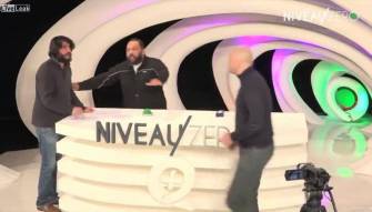 بالفيديو: علقة ساخنة على الهواء لمفكر فرنسي هاجم العرب بالفيديو: علقة ساخنة على الهواء لمفكر فرنسي هاجم العرب