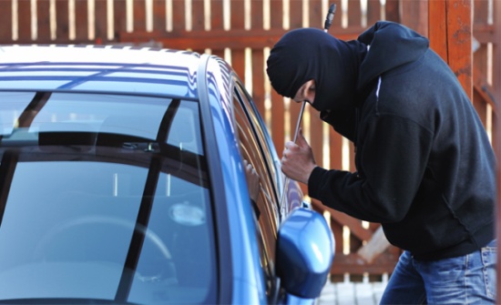 البلقاء : سارق مركبات في قبضة الامن البلقاء : سارق مركبات في قبضة الامن