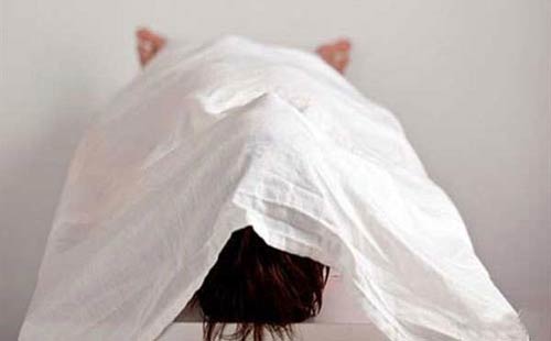 العثور على جثة خمسيني " متعفة " بمكتب في صويلح