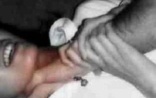 مقتل فتاة على يد والدها وشقيقها بالزرقاء مقتل فتاة على يد والدها وشقيقها بالزرقاء