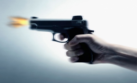 القبض على شخص أطلق النار على محل مشروبات روحية في عمان القبض على شخص أطلق النار على محل مشروبات روحية في عمان