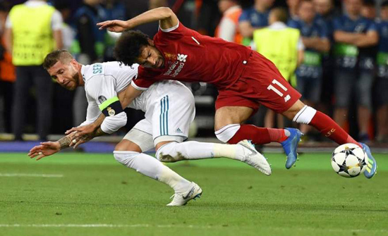 بالفيديو والصور: كيف سخر رواد الإنترنت من ضربة راموس لصلاح ؟ بالفيديو والصور: كيف سخر رواد الإنترنت من ضربة راموس لصلاح ؟