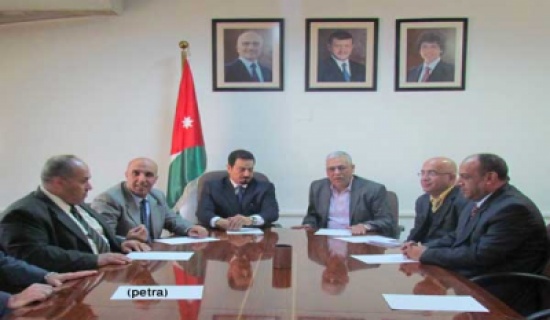 مدير عام الضريبة يستقبل السفير الكويتي ووفدا كويتيا مدير عام الضريبة يستقبل السفير الكويتي ووفدا كويتيا