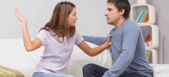 لم تعجبها جملة زوجها فشجت رأسه .. ! لم تعجبها جملة زوجها فشجت رأسه .. !