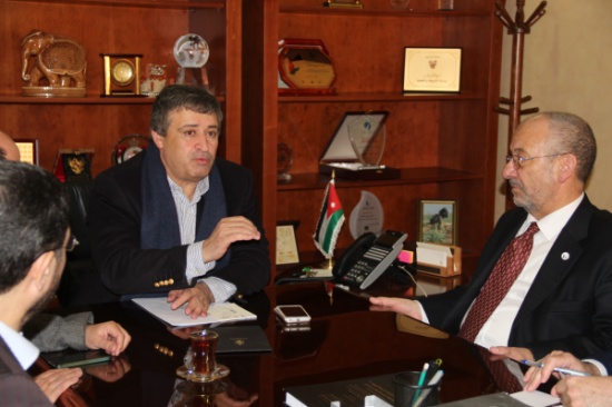 نقيب المهندسين يلتقي وزير العمل