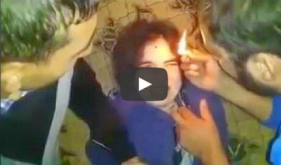 شاهد..  فتاة مسكونة بالجان !