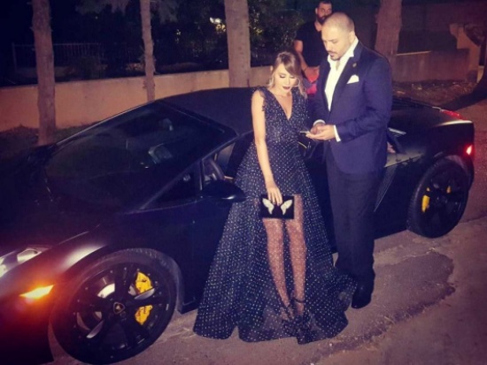 زوجة رامي عياش تخطف الانظار بإطلالة ناعمة زوجة رامي عياش تخطف الانظار بإطلالة ناعمة