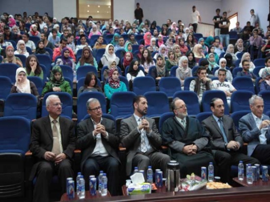 جامعة البترا تطلق مبادرة " انا طالب مش محارب"