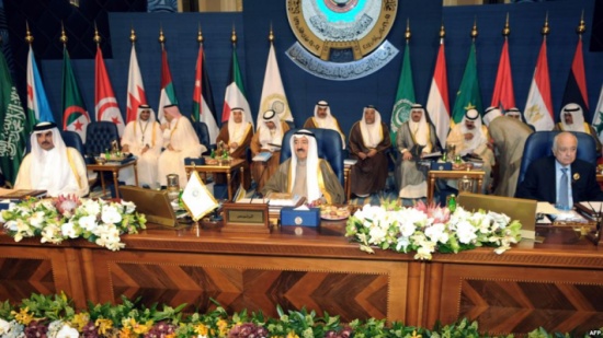 افتتاح القمة العربية بغياب عدد كبير من الزعماء العرب افتتاح القمة العربية بغياب عدد كبير من الزعماء العرب