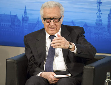 الإبراهيمي يدعو للضغط على طرفي الصراع السوري لإجراء محادثات جادة