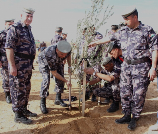 المديرية العامة للدفاع المدني تحتفل بيوم الشجرة