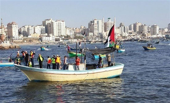 إصابة فلسطيني برصاص الزوارق الإسرائيلية خلال مسيرة بحرية