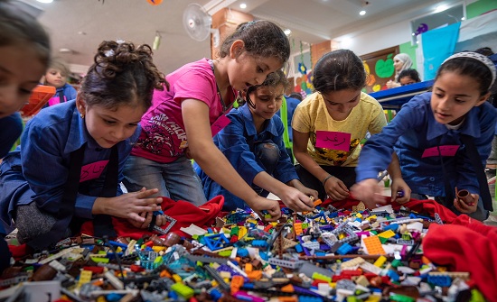 مبادرة تتيح لـ 145 ألف طفل بالمملكة التعلّم من خلال اللعب مبادرة تتيح لـ 145 ألف طفل بالمملكة التعلّم من خلال اللعب