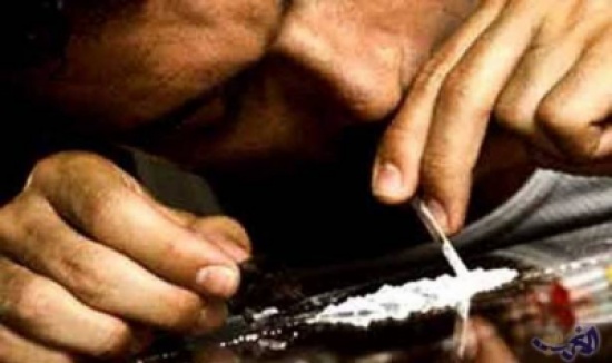 فنان لبناني يفقد بريق نجوميته ويرهن سيارته لشراء المخدرات