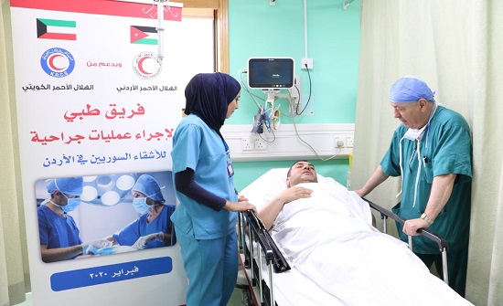 انطلاق الحملة الطبية الإغاثية للاجئين السوريين بالأردن انطلاق الحملة الطبية الإغاثية للاجئين السوريين بالأردن