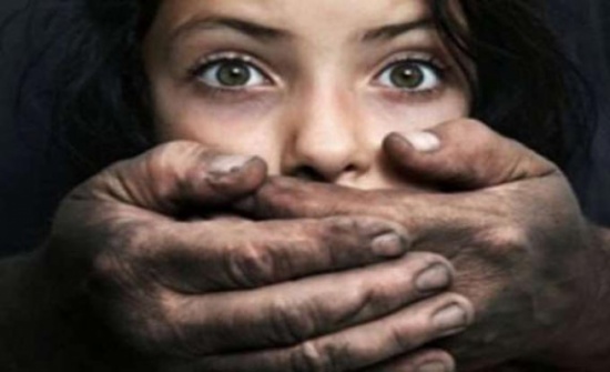 حبس عجوز مصري اغتصب حفيدته أكثر من مرة