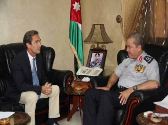 المدير العام للدفاع المدني يلتقي خبير البرنامج الإقليمي للشراكة الاورومتوسطية