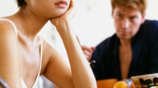 خبايا تفسّر زواج المرأة من رجلٍ تعلم أنه لا يحبّها خبايا تفسّر زواج المرأة من رجلٍ تعلم أنه لا يحبّها