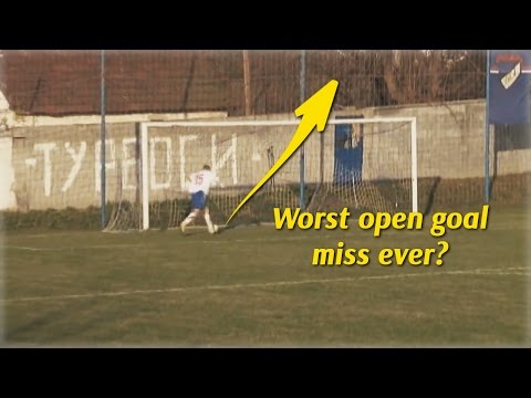 شاهد..  أسوأ لاعب كرة قدم في التاريخ