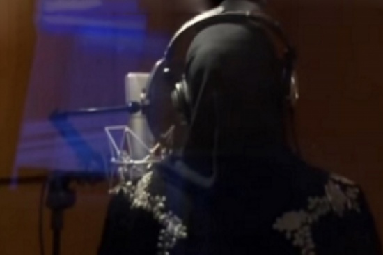 فيديو: فنانة سعودية جمهورها تخطى 3 ملايين لن أكشف عن وجهي فيديو: فنانة سعودية جمهورها تخطى 3 ملايين لن أكشف عن وجهي