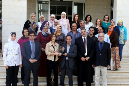 تكريم الدكتورة فريهان البرغوثي في تأهيل "الأردنية"