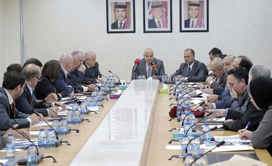 "مالية النواب" تبحث التحديات التي تواجه مجالس المحافظات "مالية النواب" تبحث التحديات التي تواجه مجالس المحافظات
