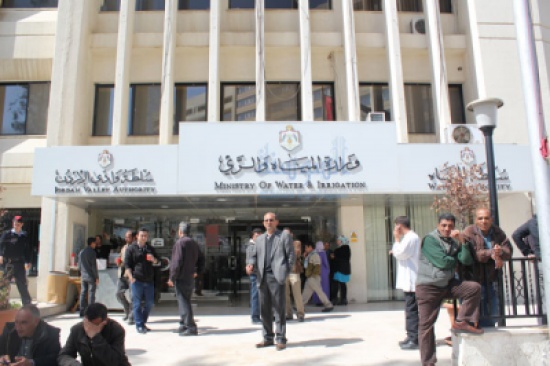الدحيات يفتتح الدورة التدريبية الأولى لأعمال السمكرة ومهارات الصيانة لموظفي قطاع المياه الدحيات يفتتح الدورة التدريبية الأولى لأعمال السمكرة ومهارات الصيانة لموظفي قطاع المياه