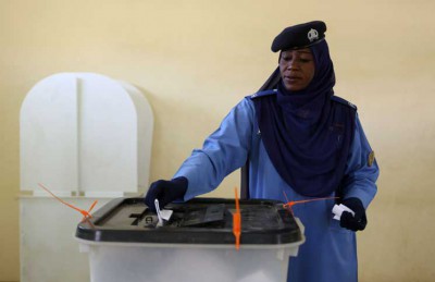انسحاب المرشح المستقل عمر عوض الكريم من الانتخابات الرئاسية بالسودان انسحاب المرشح المستقل عمر عوض الكريم من الانتخابات الرئاسية بالسودان