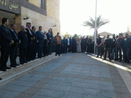 وقفة تضامنية مع الوطن في كلية العقبة الجامعية وقفة تضامنية مع الوطن في كلية العقبة الجامعية
