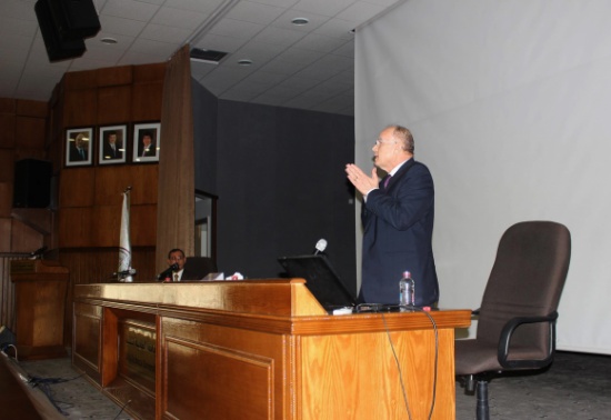 ندوة حول التعليم الإلكتروني للدكتور الزعبلاوي في الطفيلة التقنية