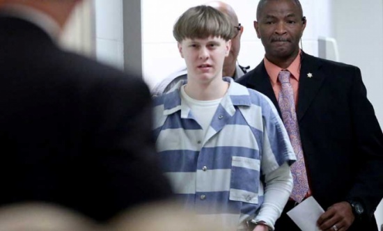 تسعة أحكام بالسجن المؤبد لمرتكب مجزرة في كنيسة للأمريكيين السود