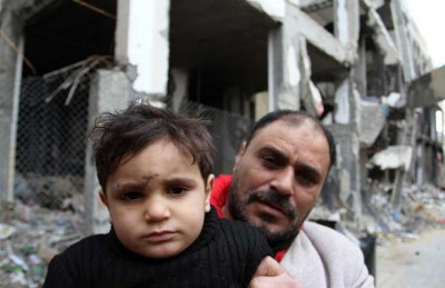 مبانٍ “آيلة للسقوط” تهدد حياة سكان في غزة