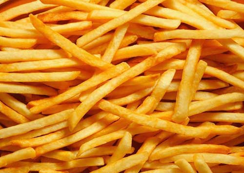 الموجة الحارة تقلص حجم البطاطا المقلية في ألمانيا