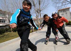 دراسة: نمو الأطفال يتسارع في عطلة الصيف