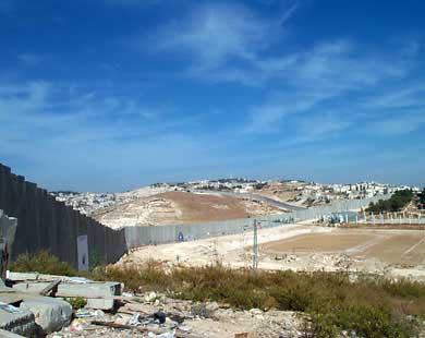 الاحتلال هجر 86 ألف مقدسي 