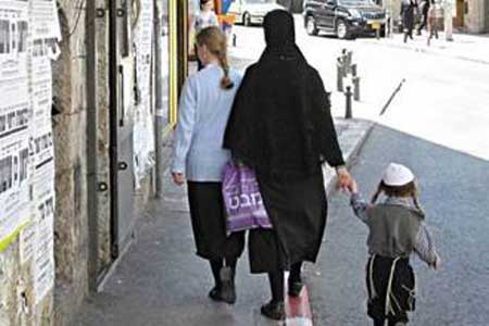 فتوى يهودية تطالب النساء بـ"تغطية رؤوسهن حتى أقدامهن"