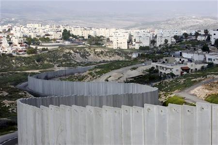 استمرار الاستيطان ينذر بـ"تدهور لا يمكن السيطرة عليه" استمرار الاستيطان ينذر بـ"تدهور لا يمكن السيطرة عليه"