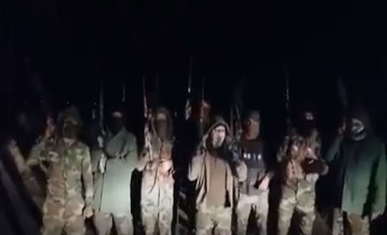 العصائب تحمل السلاح ضد الحكومة لإجبارها على تحرير معتقليها في العراق .. بالفيديو العصائب تحمل السلاح ضد الحكومة لإجبارها على تحرير معتقليها في العراق .. بالفيديو