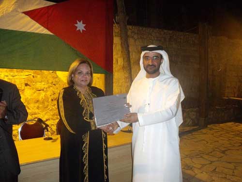 خالد الظنحاني يحيي أمسية شعرية في بيت الشعر الأردني خالد الظنحاني يحيي أمسية شعرية في بيت الشعر الأردني