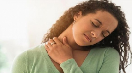 طريقة سهلة لعلاج تيبّس الرقبة طريقة سهلة لعلاج تيبّس الرقبة