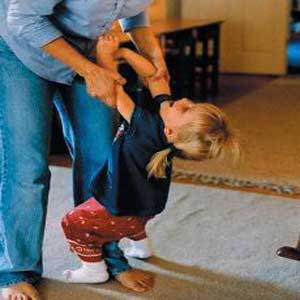 حتى لا يشعر بالارتباك .. كن واضحا أمام طفلك الفوضوي