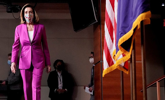 وضعت القانون وخالفته.. رسالة تفضح بيلوسي