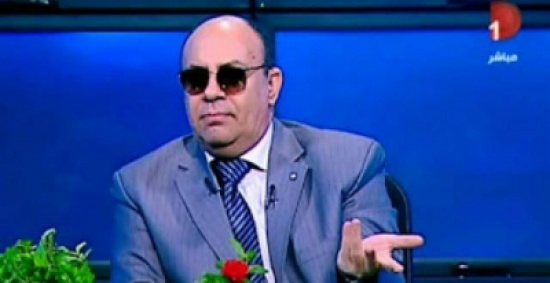 متصل يقول زوجتي تفت في وش أمي أعمل إيه .. اسمع الشيخ ماذا قال!