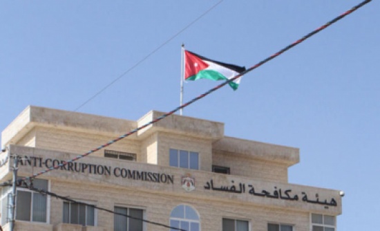 توقيف معاونين لأحد تجار " البيع الآجل " توقيف معاونين لأحد تجار " البيع الآجل "