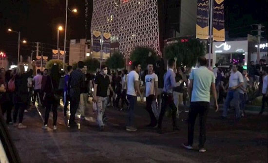 انتفاضة كرج الشجاعة لليلة الثانية ودفع القوات القمعية إلى الهروب انتفاضة كرج الشجاعة لليلة الثانية ودفع القوات القمعية إلى الهروب